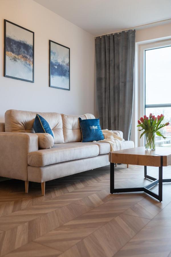 Lotte Apartment - Parking Podziemny, Osiedle Strzezone Gliwice Exterior photo